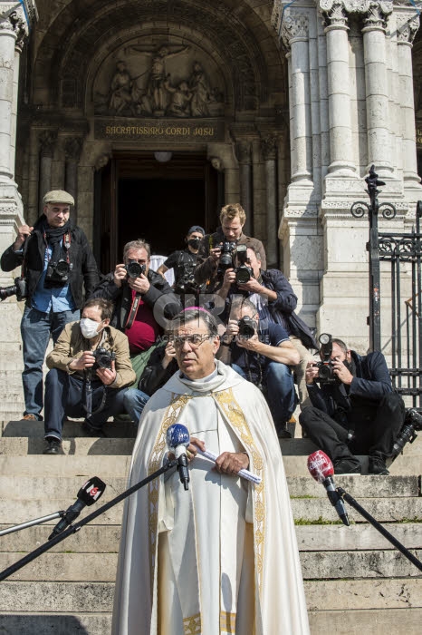Coronavirus. Jeudi saint, Mgr AUPETIT bénit Paris avec le Saint-Sacrement.