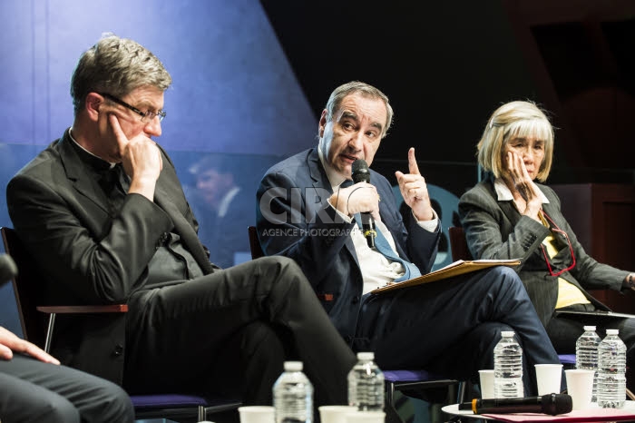 Crise Covid-19, débat avec les présidents des principaux cultes en France.