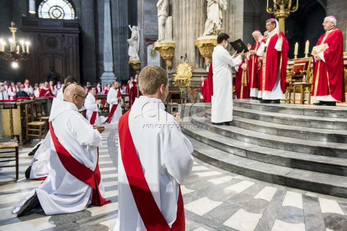 Messe d'ordinations sacerdotales.