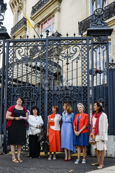 Sept femmes candidates à des fonctions diverses dans l'Eglise.