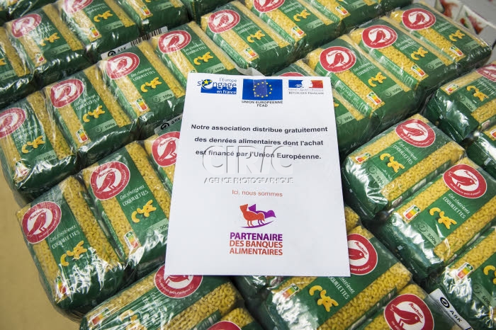 Distribution alimentaire au mois d'août par l'association ASA.