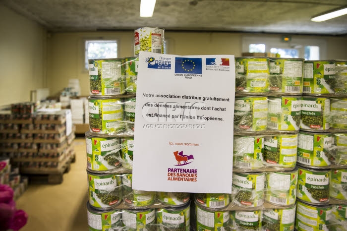 Distribution alimentaire au mois d'août par l'association ASA.