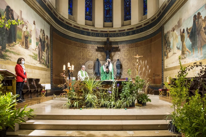 Messe, célébration de l'eucharistie.