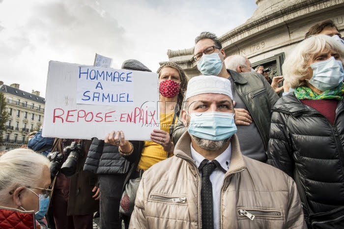 Paris, hommage à Samuel PATY, professeur assassiné par un terroriste.