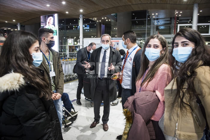 Arrivée en France de réfugiés, via les “couloirs humanitaires".
