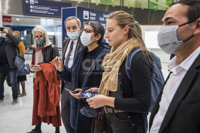 Arrivée en France de réfugiés, via les “couloirs humanitaires".