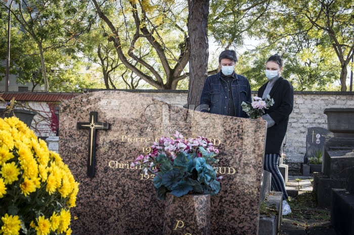 Fête de la Toussaint, cimetière.