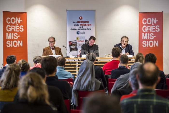 "Peut-on vivre sans Dieu ?", débat entre A.FINKIELKRAUT et JL MARION.