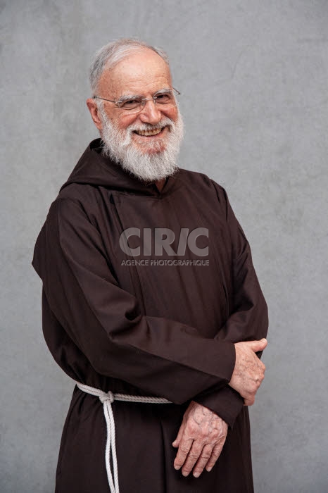 Portrait du P. Raniero CANTALAMESSA.