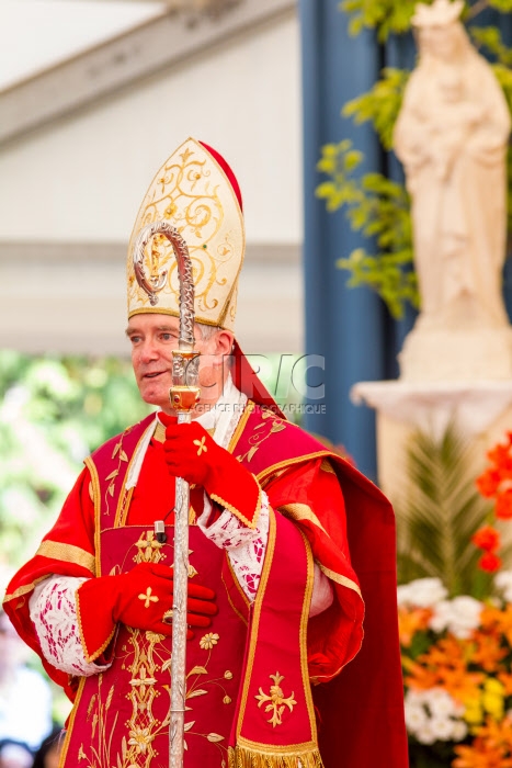 Ordinations à Ecône