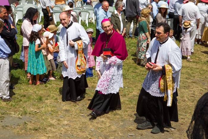 Ordinations à Ecône