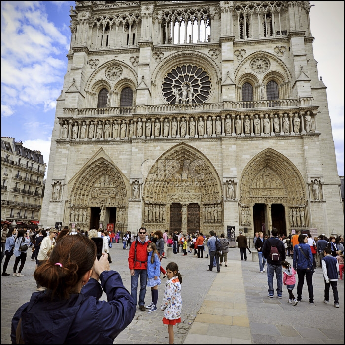 Parvis de Notre Dame de Paris