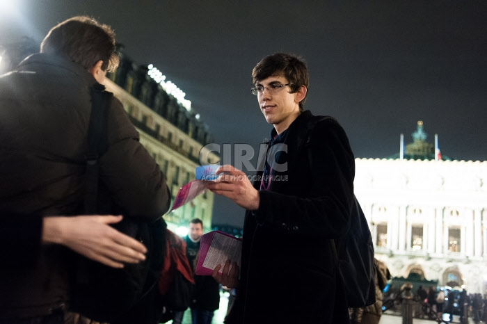 Manif Pour Tous : distribution de tracts