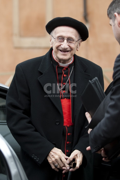 Les cardinaux à Rome préparent le conclave