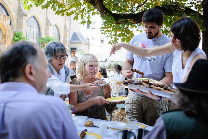 Juillet 2013, barbecue organisé par Sant'Egidio pour les sans abri