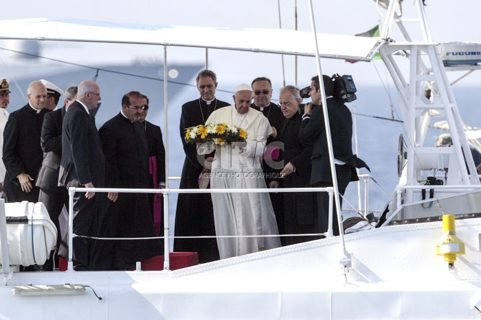 Lampedusa, premier voyage de François