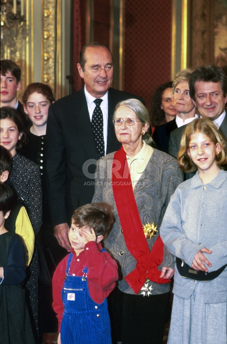Remise de la Grand Croix de la Légion d'Honneur à Geneviève ANTHONIOZ de GAULLE