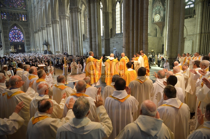 Ordination presbytérale d'Arnaud DHUICQ