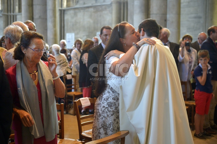 Ordination presbytérale d'Arnaud DHUICQ