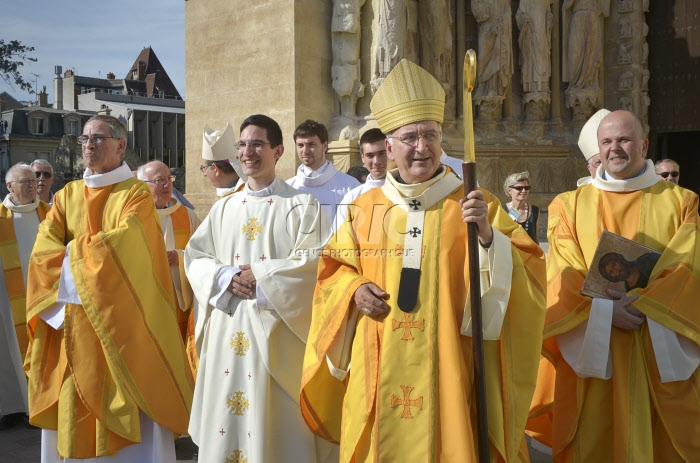 Ordination presbytérale d'Arnaud DHUICQ