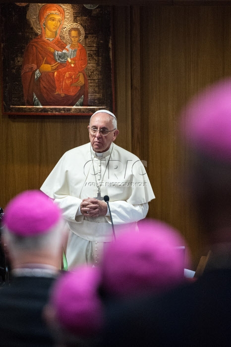 Le pape François lors du synode sur la famille