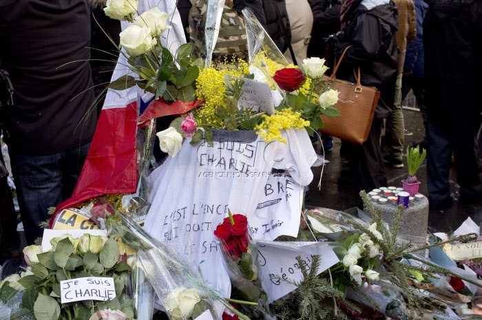 Hommage au siège de Charlie Hebdo