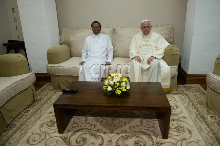 Le pape François et Maithripala SIRISENA