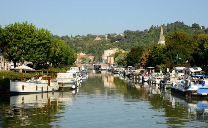 Port du canal des Deux Mers à Moissac