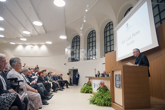 Colloque sur la dignité des enfants dans le monde numérique