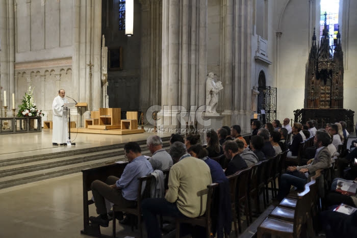 Des catholiques séparés, divorcés ou divorcés remariés témoignent à Lyon.