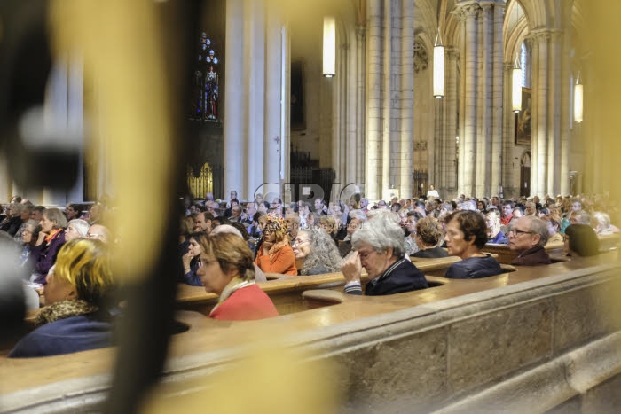 Des catholiques séparés, divorcés ou divorcés remariés témoignent à Lyon.