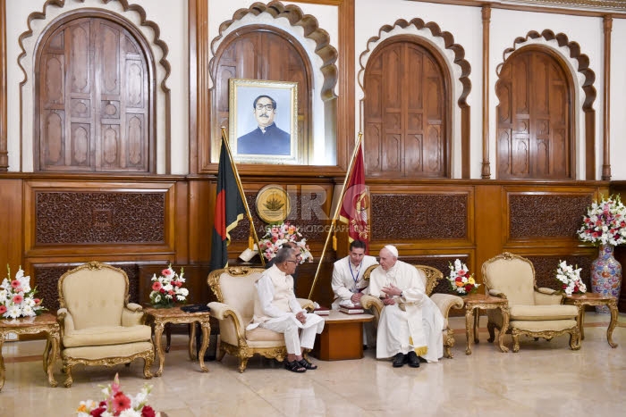 Voyage apostolique du pape François en Bangladesh. Le pape et le président Abdul HAMID