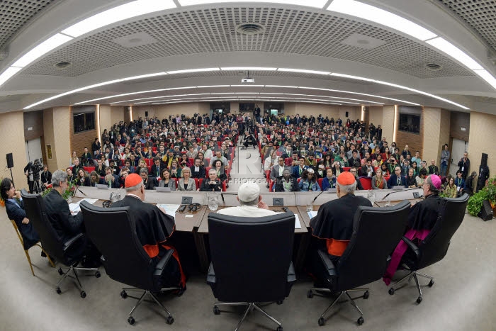 Pré-synode des jeunes à Rome.