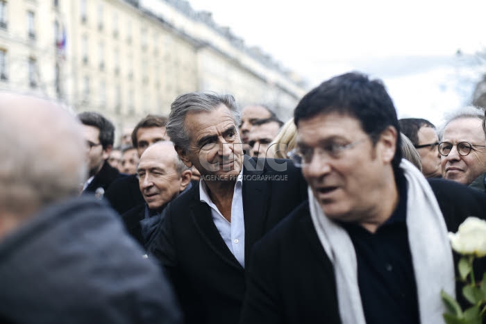 Marche blanche en hommage est rendu à Mireille KNOLL.