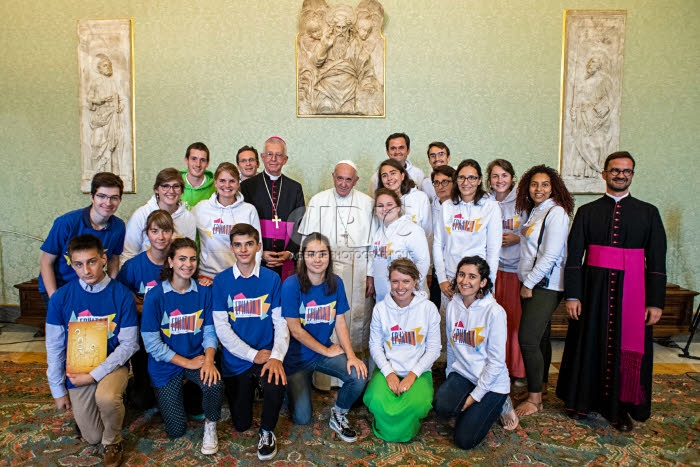 Le pape François reçoit au Vatican des jeunes du diocèse Grenoble-Vienne.