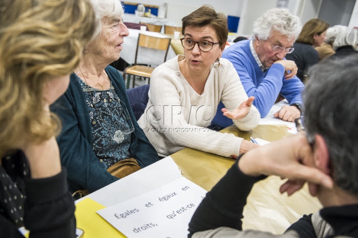 Assemblée générale du Comité de la jupe.