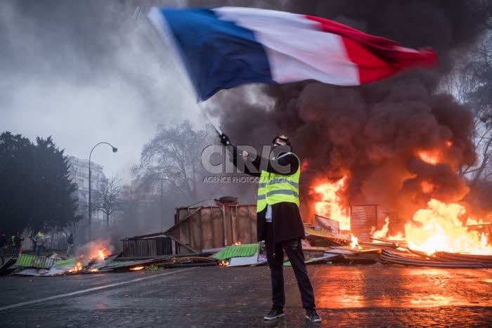 Manifestation du mouvement des gilets jaunes à Paris.