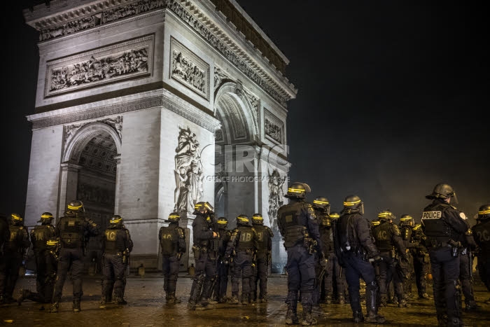 Manifestation du mouvement des gilets jaunes à Paris.