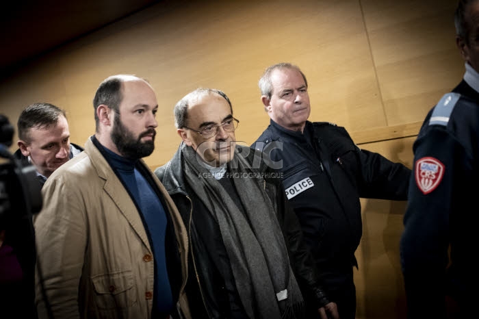 Procès du Cardinal Philippe BARBARIN au tribunal correctionnel de Lyon.