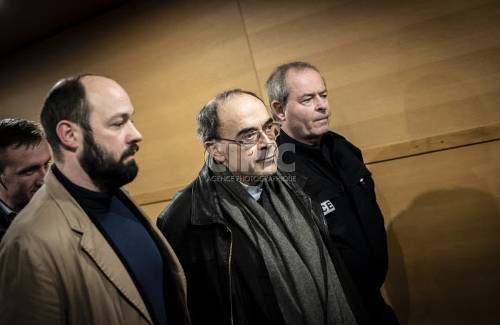 Procès du Cardinal Philippe BARBARIN au tribunal correctionnel de Lyon.