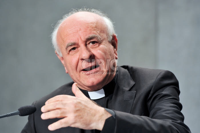 Mgr. Vincenzo PAGLIA, président de l’Académie pontificale pour la vie.
