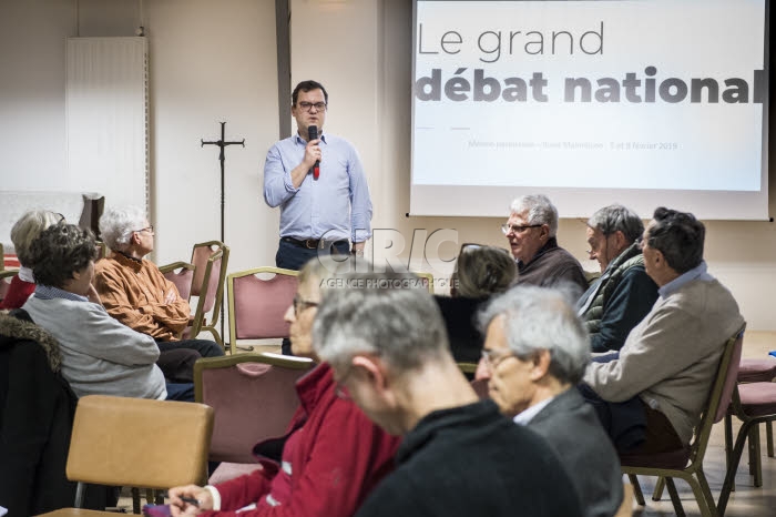 Le Grand débat national à Rueil-Malmaison.