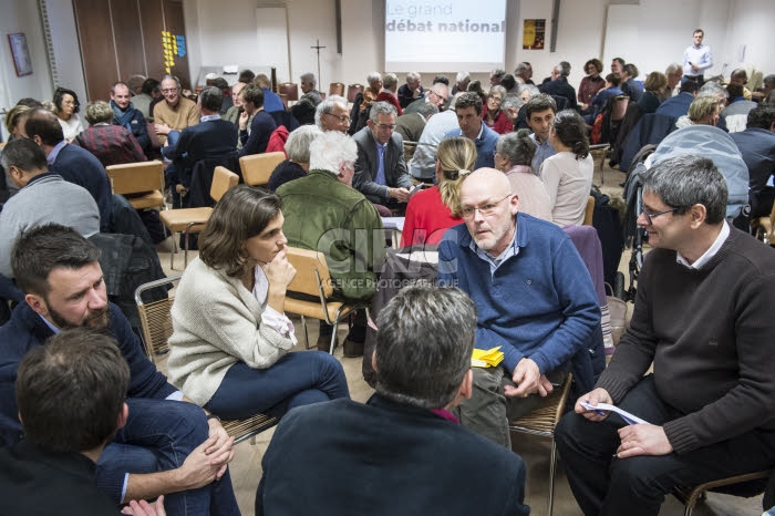 Le Grand débat national à Rueil-Malmaison.