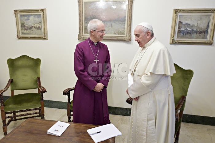 Le pape François et Justin WELBY, archevêque de Cantorbéry au Vatican.