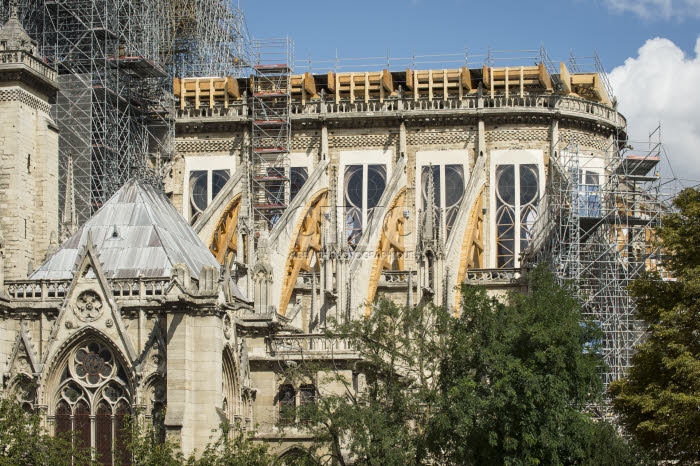 Reprise des travaux de reconstruction de la cathédrale Notre Dame de Paris.