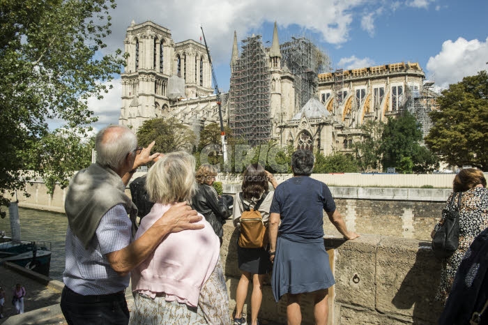 Reprise des travaux de reconstruction de la cathédrale Notre Dame de Paris.