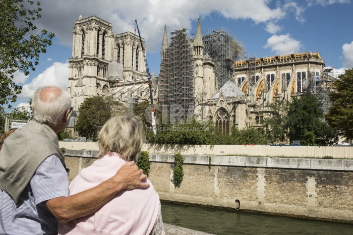 Reprise des travaux de reconstruction de la cathédrale Notre Dame de Paris.