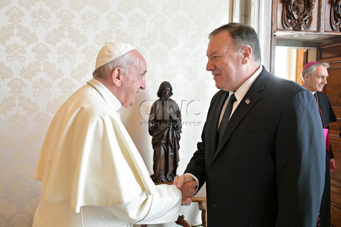 Le pape François et Michael POMPEO, secrétaire d’État des États-Unis.