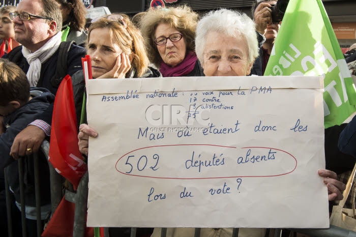 Manifestation contre la réforme de la PMA.