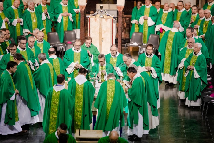 Messe célébrée en la basilique Notre Dame du Rosaire.